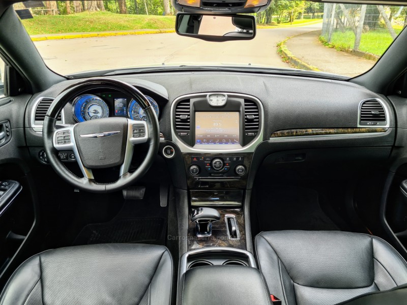 300 C 3.6 SEDAN V6 24V GASOLINA 4P AUTOMÁTICO - 2012 - BENTO GONçALVES