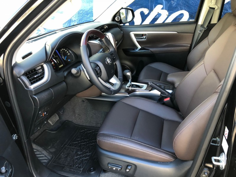 HILUX SW4 2.8 SRX 4X4 16V TURBO INTERCOOLER DIESEL 4P AUTOMÁTICO - 2019 - CAXIAS DO SUL