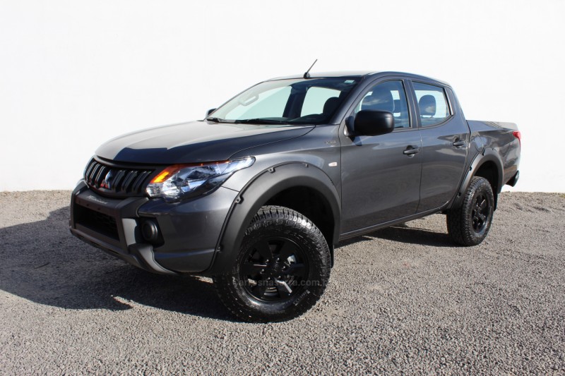 l200 triton 2.4 outdoor glx 4x4 cd 16v diesel 4p manual 2022 flores da cunha