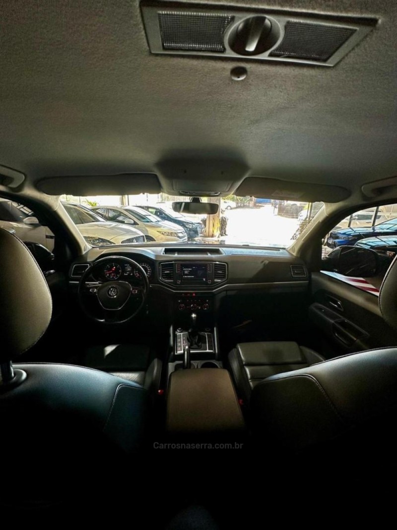 AMAROK 3.0 V6 TDI HIGHLINE CD DIESEL 4MOTION AUTOMÁTICO - 2021 - LAJEADO