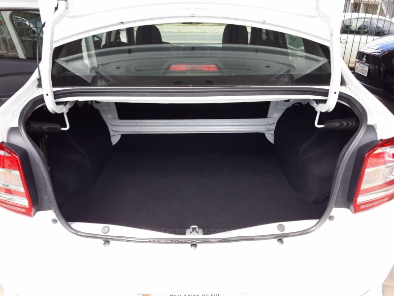 LOGAN 1.0 AUTHENTIQUE 12V FLEX 4P MANUAL - 2015 - CAXIAS DO SUL