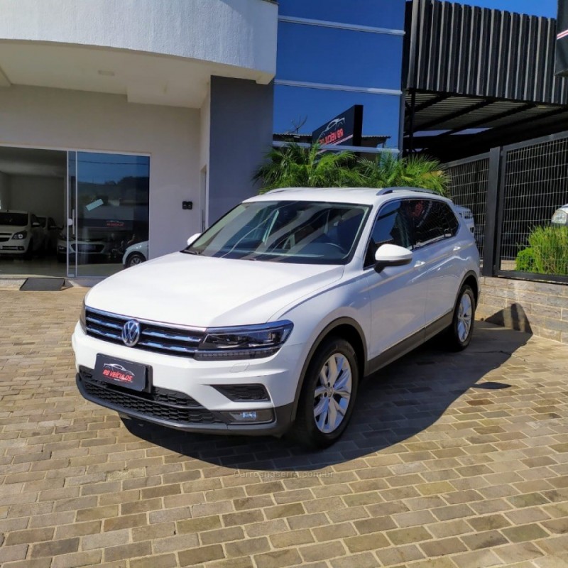tiguan 1.4 allspace comfort 250 tsi flex 4p 2018 guapore