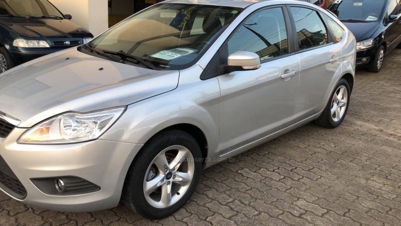 FOCUS 1.6 GLX 8V FLEX 4P MANUAL - 2012 - FARROUPILHA