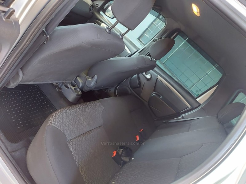 DUSTER 1.6 EXPRESSION 4X2 16V FLEX 4P MANUAL - 2019 - CAXIAS DO SUL
