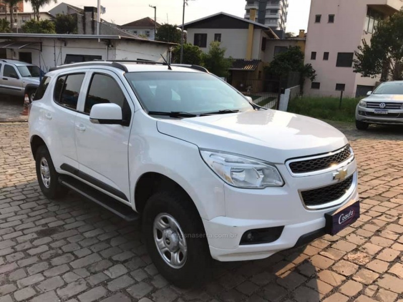 TRAILBLAZER 2.8 LTZ 4X4 16V TURBO DIESEL 4P AUTOMATICO