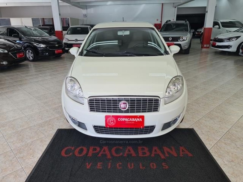 linea 1.8 essence 16v flex 4p automatizado 2014 caxias do sul