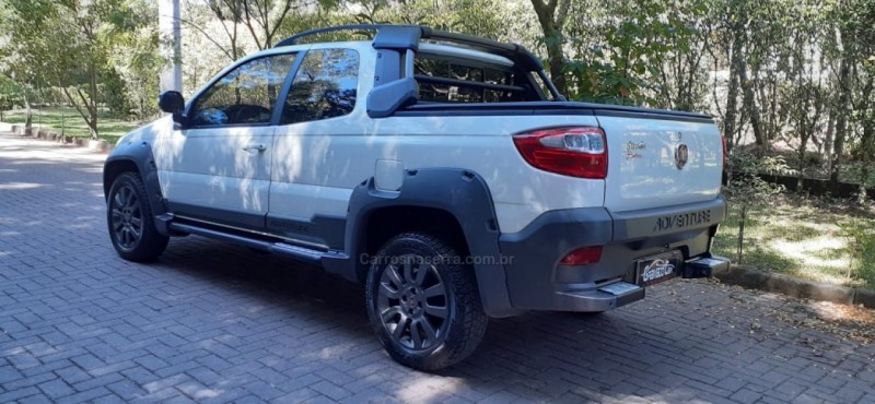 STRADA 1.8 MPI ADVENTURE LOCKER E.TORQ CD 16V FLEX 4P MANUAL - 2019 - CANELA
