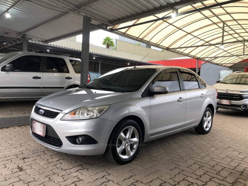 focus 2.0 fc 16v gasolina 4p automatico 2009 bom principio