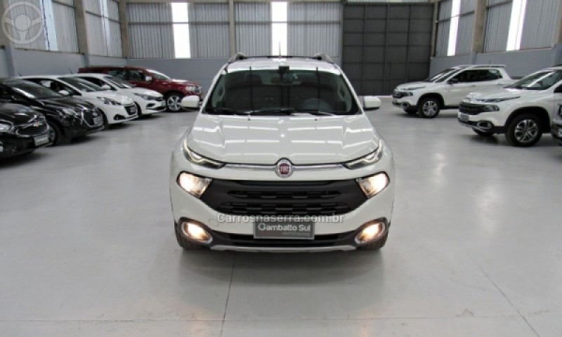 TORO 2.0 16V TURBO DIESEL FREEDOM 4WD AT9 AUTOMÁTICO