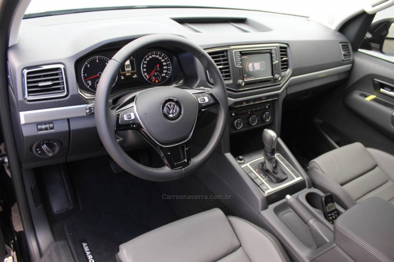 AMAROK 3.0 V6 TDI HIGHLINE CD DIESEL 4MOTION AUTOMÁTICO - 2022 - FLORES DA CUNHA