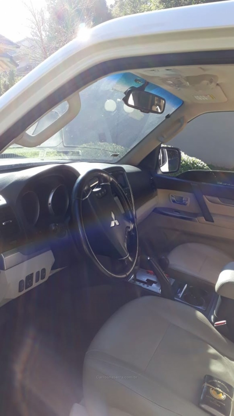 PAJERO FULL 3.2 HPE 4X4 16V DIESEL 4P AUTOMÁTICO - 2016 - CAXIAS DO SUL