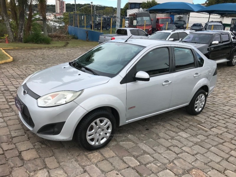fiesta 1.6 mpi class sedan 8v flex 4p manual 2013 farroupilha