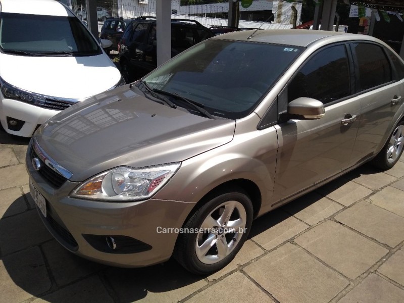 focus 2.0 se sedan 16v flex 4p automatico 2009 dois irmaos
