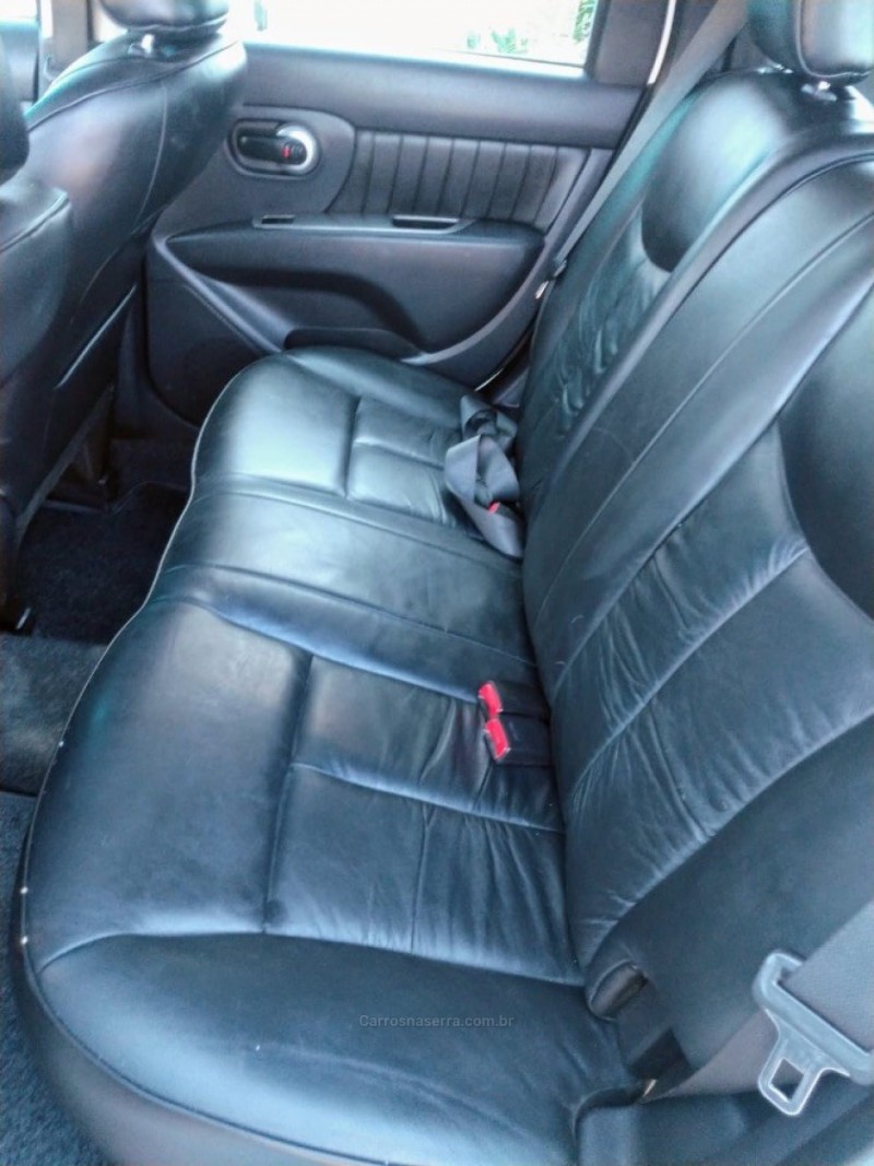 LIVINA 1.6 SL 16V FLEX 4P MANUAL - 2010 - DOIS IRMãOS