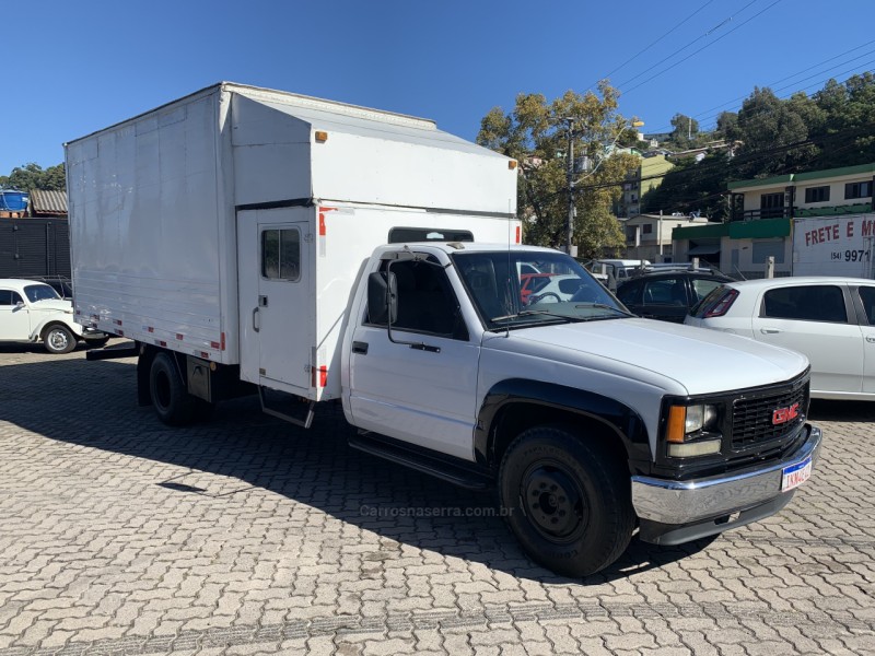 6-100 4.2 18V DIESEL 2P MANUAL - 2002 - CAXIAS DO SUL