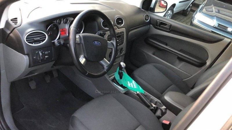 FOCUS 1.6 GLX 8V FLEX 4P MANUAL - 2012 - FARROUPILHA