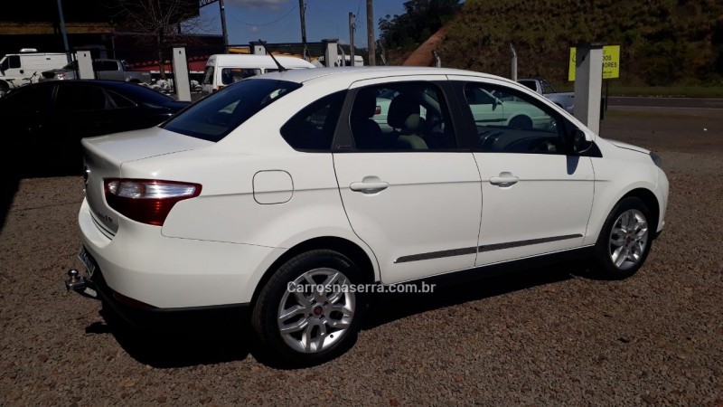 GRAND SIENA 1.6 MPI ESSENCE 16V FLEX 4P AUTOMATIZADO - 2016 - SãO SEBASTIãO DO CAí