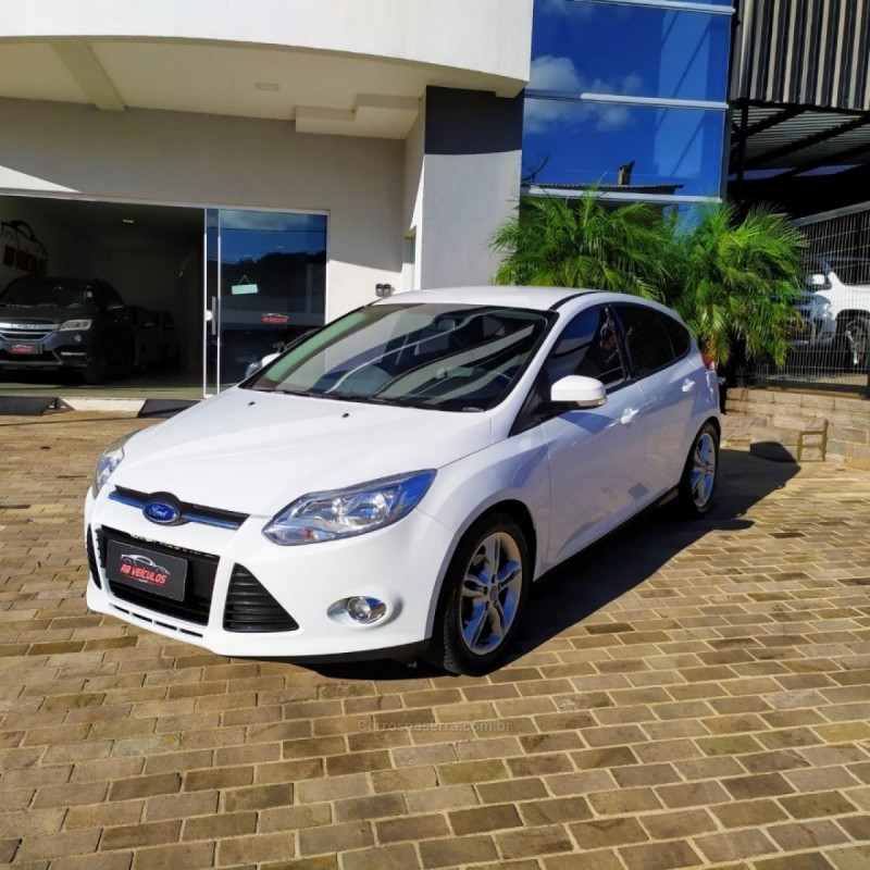 focus 2.0 se hatch 16v flex 4p auto 2015 guapore