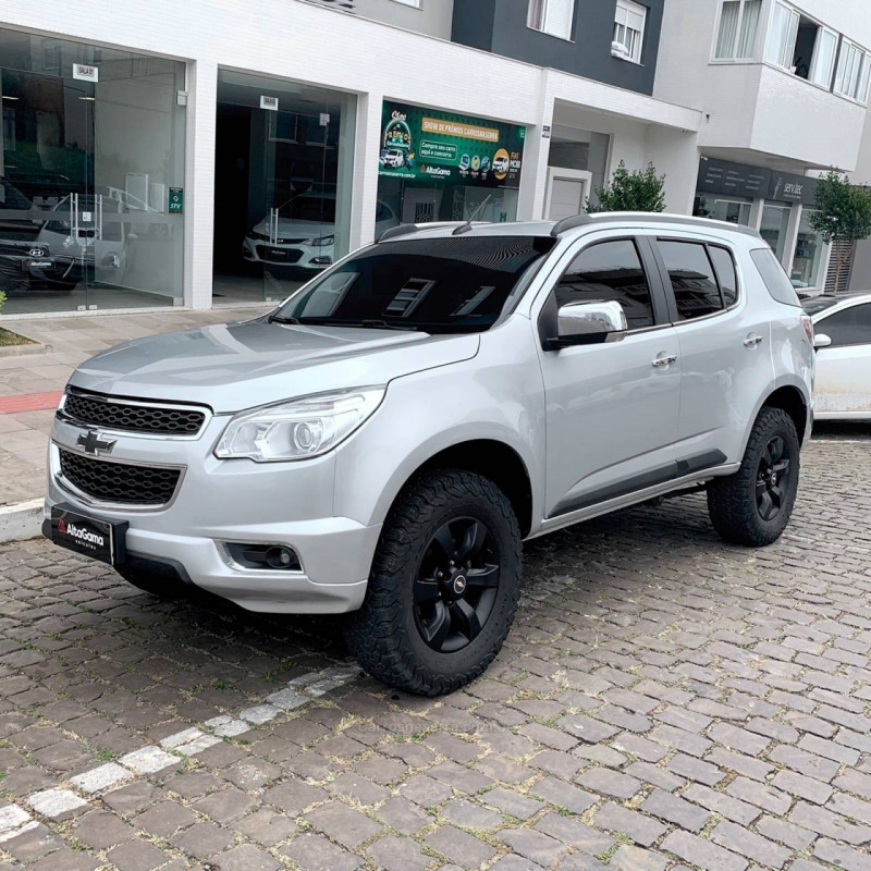 TRAILBLAZER 2.8 LTZ 4X4 16V TURBO DIESEL 4P AUTOMATICO