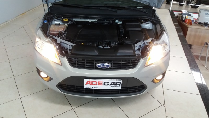 FOCUS 2.0 GLX SEDAN 16V FLEX 4P AUTOMÁTICO - 2011 - FARROUPILHA