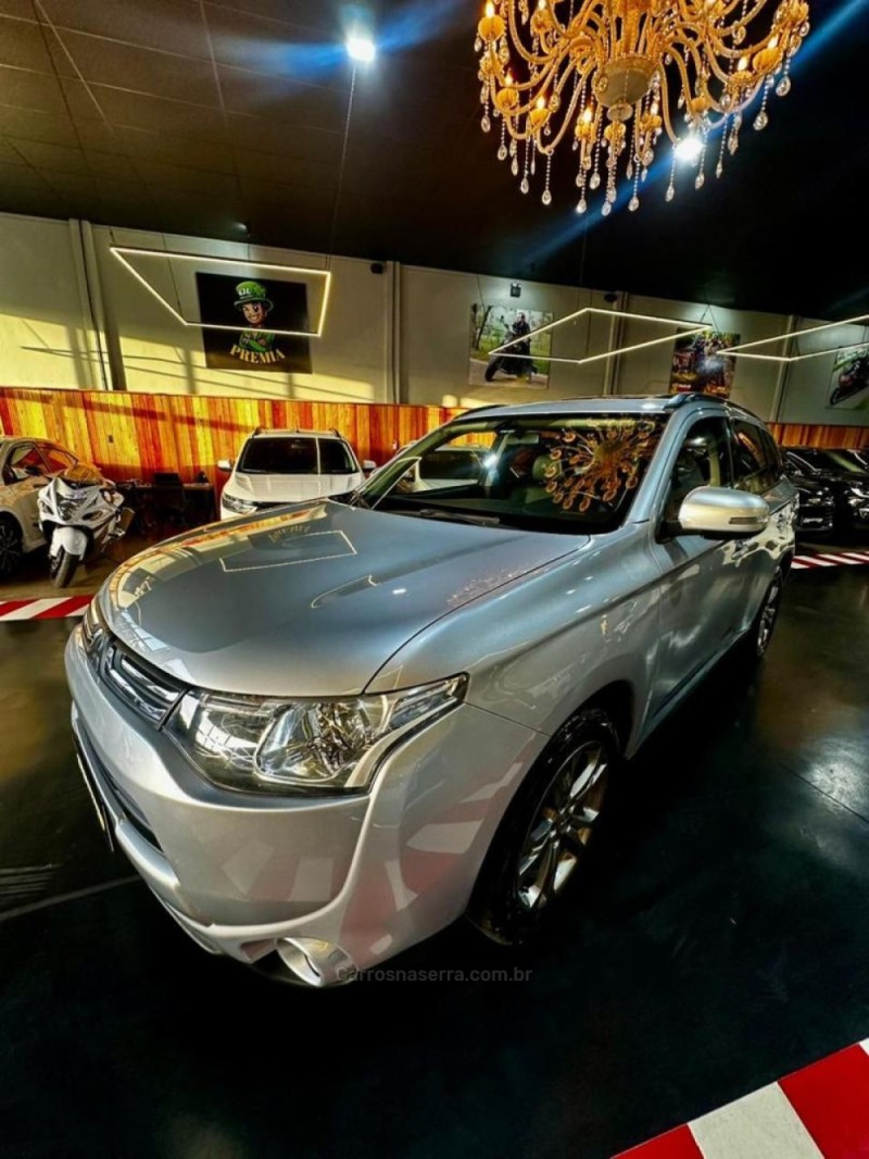 OUTLANDER 2.0 16V GASOLINA 4P AUTOMÁTICO - 2015 - LAJEADO