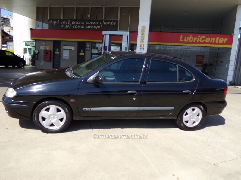 MÉGANE 2.0 RXE SEDAN 8V GASOLINA 4P MANUAL - 2001 - CAXIAS DO SUL