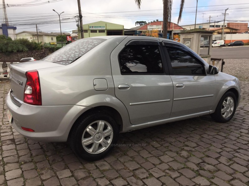 LOGAN 1.6 EXPRESSION 16V FLEX 4P MANUAL - 2011 - CAXIAS DO SUL