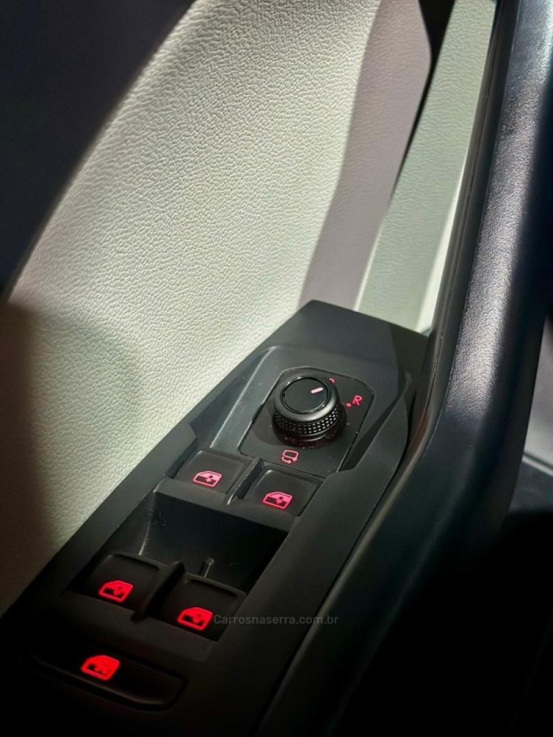 T-CROSS 1.4 HIGHLINE TSI 16V FLEX 4P AUTOMÁTICO - 2021 - LAJEADO