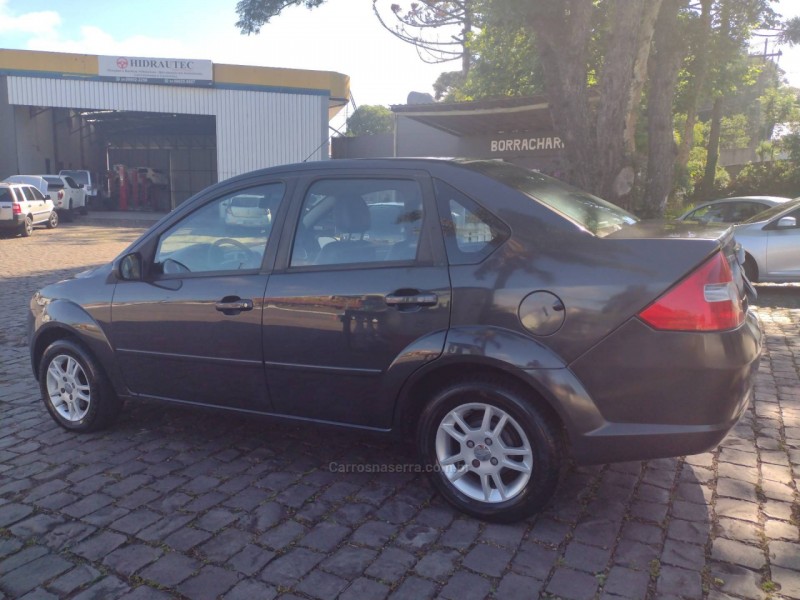 fiesta 1.6 mpi sedan 8v flex 4p manual 2009 caxias do sul