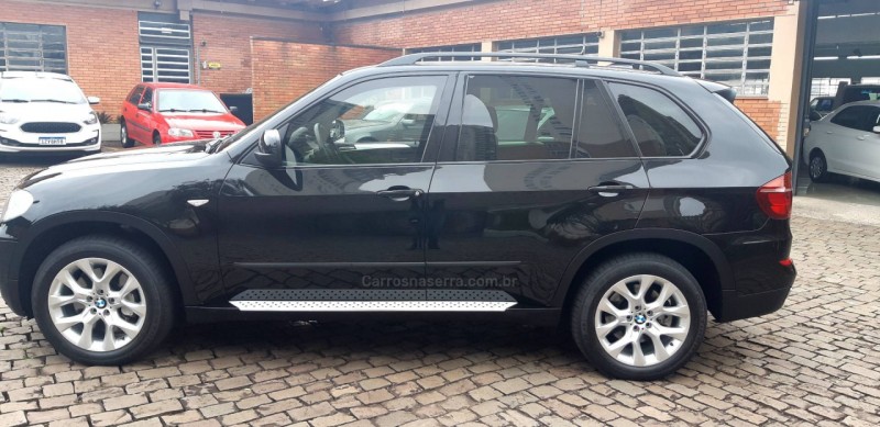 X5 4.8 4X4 50I SECURITY V8 32V GASOLINA 4P AUTOMÁTICO - 2011 - CAXIAS DO SUL