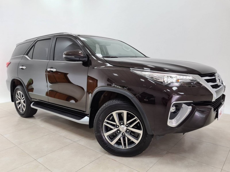 hilux sw4 2.8 srx 4x4 7 lugares 16v turbo intercooler diesel 4p automatico 2019 santa cruz do sul