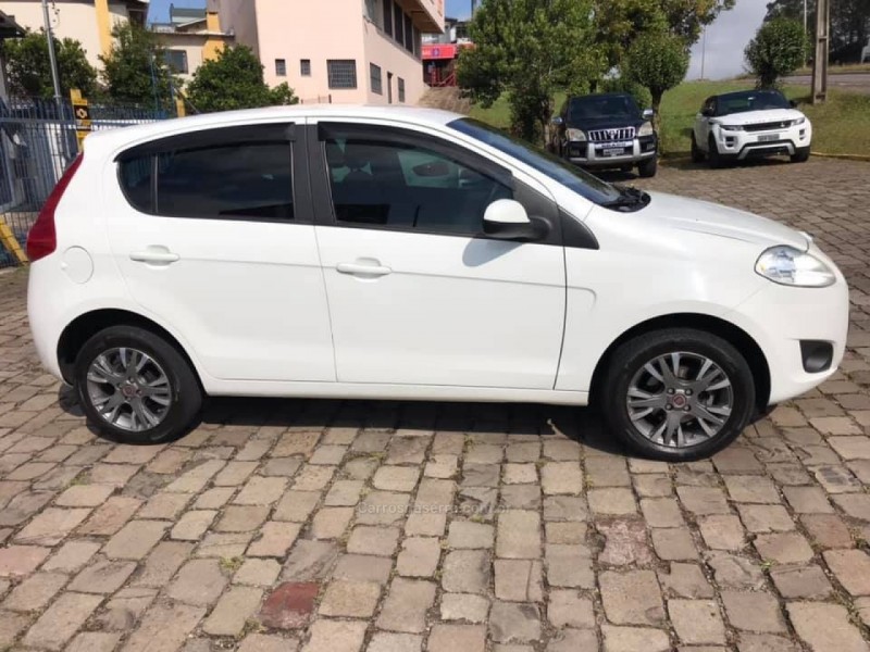PALIO 1.6 MPI ESSENCE 16V FLEX 4P MANUAL - 2016 - FARROUPILHA