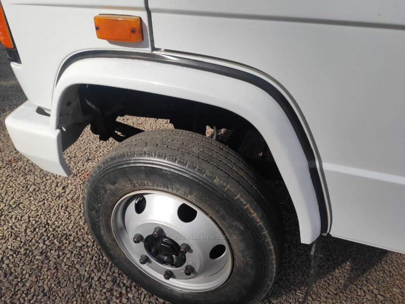 710 PLUS  - 2011 - GUAPORé
