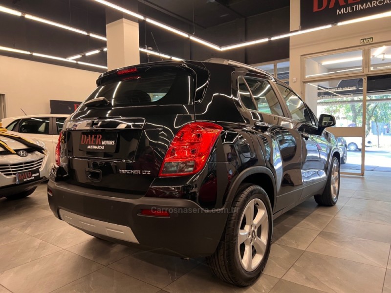 TRACKER 1.8 MPFI LTZ 4X2 16V FLEX 4P AUTOMÁTICO - 2015 - NOVO HAMBURGO
