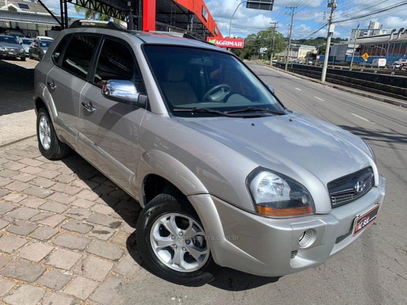 tucson 2.0 mpfi gl 16v 143cv 2wd gasolina 4p automatico 2010 caxias do sul