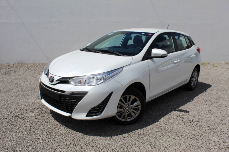 yaris 1.5 xl connect 16v flex 4p automatico 2023 flores da cunha
