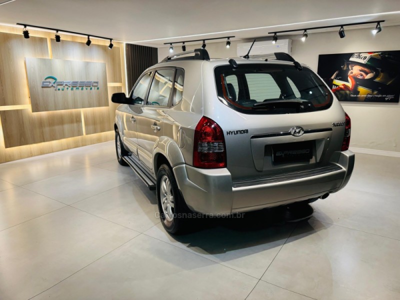 TUCSON 2.0 MPFI GL 16V 142CV 2WD GASOLINA 4P AUTOMÁTICO - 2008 - CANOAS
