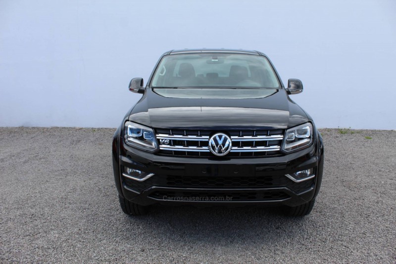 AMAROK 3.0 V6 TDI HIGHLINE CD DIESEL 4MOTION AUTOMÁTICO - 2022 - FLORES DA CUNHA