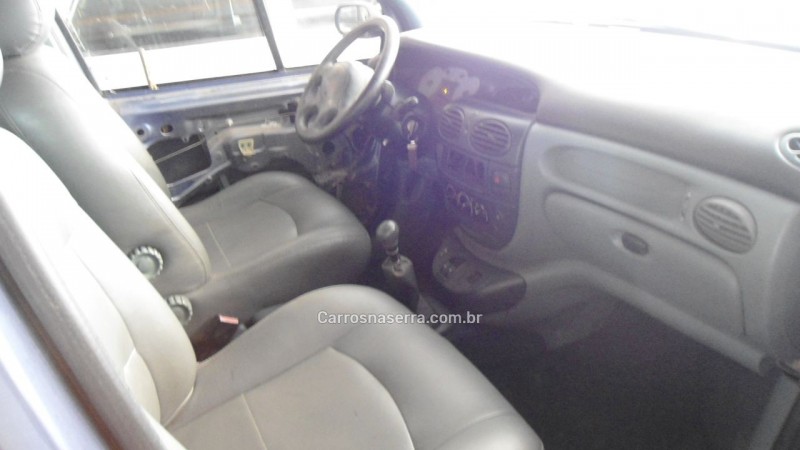 SCÉNIC 2.0 RXE 8V GASOLINA 4P MANUAL - 2000 - CAXIAS DO SUL