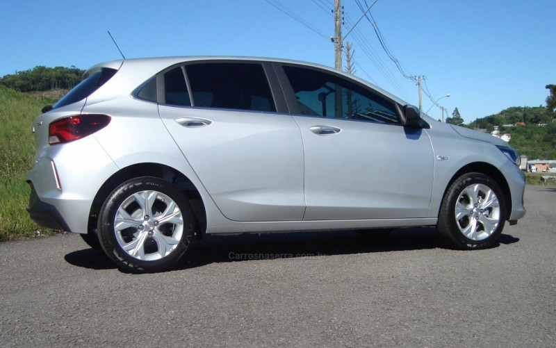 ONIX 1.0 PREMIER 12V TURBO FLEX 4P AUTOMÁTICO - 2022 - FLORES DA CUNHA