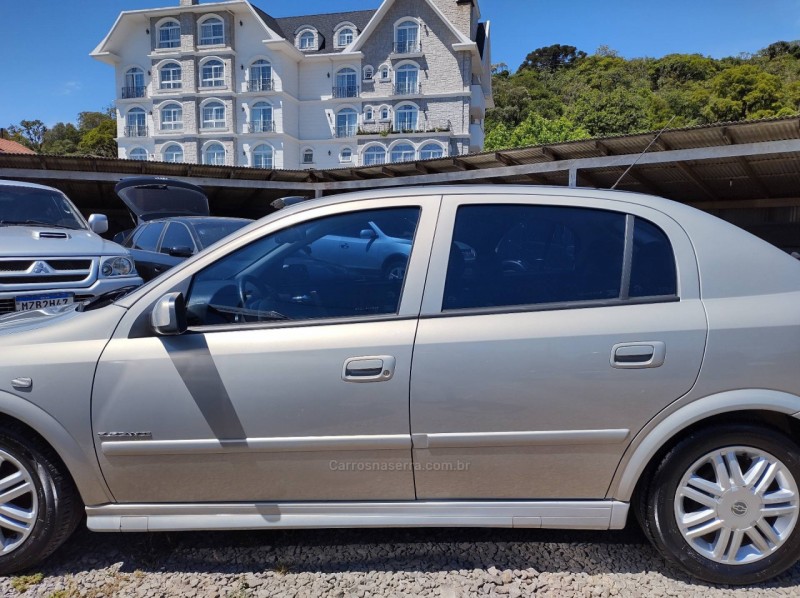 astra 2.0 mpfi elegance 8v flex 4p automatico 2005 gramado