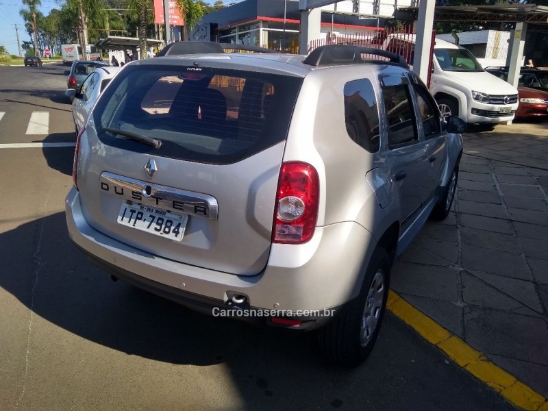DUSTER 1.6 EXPRESSION 4X2 16V FLEX 4P MANUAL - 2013 - DOIS IRMãOS