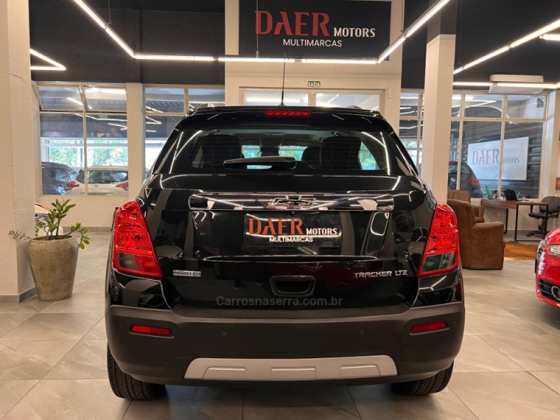 TRACKER 1.8 MPFI LTZ 4X2 16V FLEX 4P AUTOMÁTICO - 2015 - NOVO HAMBURGO