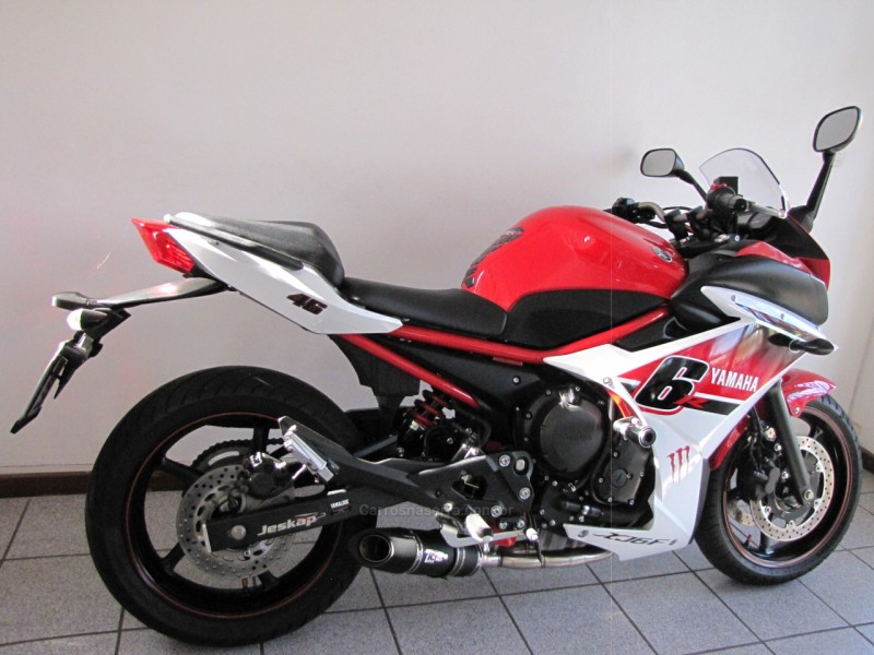 XJ6 F ABS - 2016 - FARROUPILHA