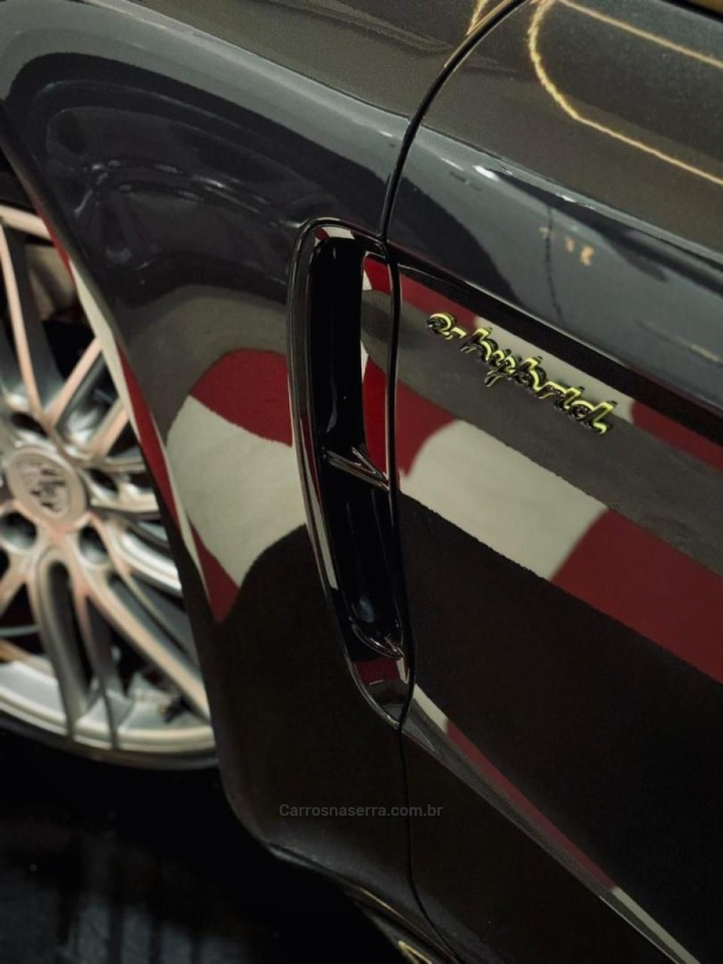 PANAMERA 2.9 V6 TURBO AWD 4 E-HÍBRIDO 4P AUTOMÁTICO - 2018 - LAJEADO