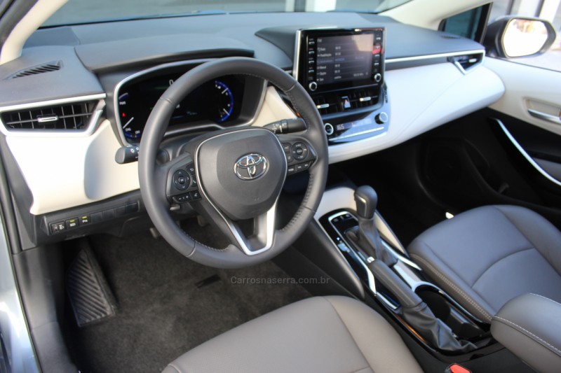 COROLLA 1.8 ALTIS PREMIUM 16V HÍBRIDO 4P AUTOMÁTICO - 2022 - FLORES DA CUNHA