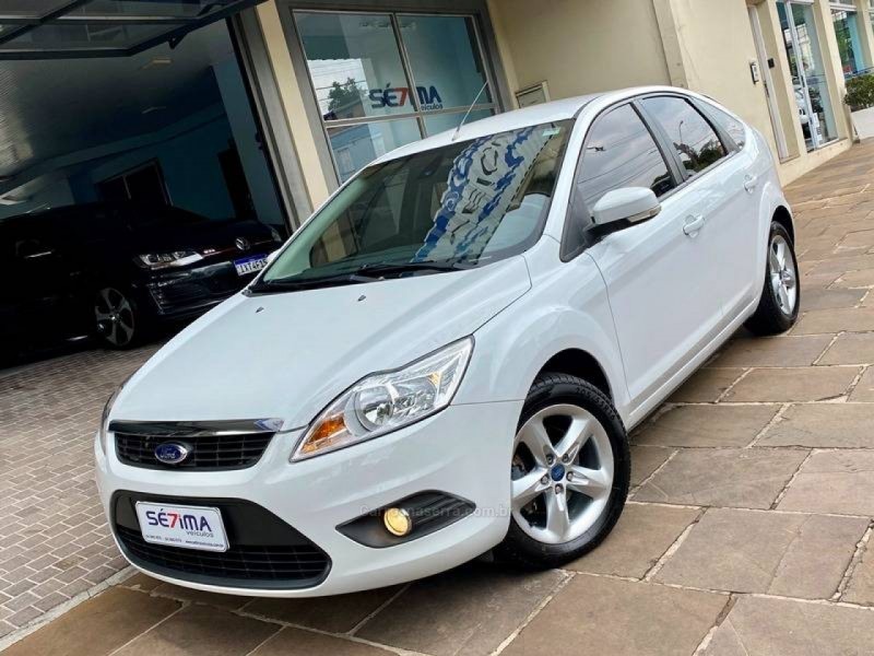 focus 2.0 glx 16v flex 4p automatico 2011 guapore