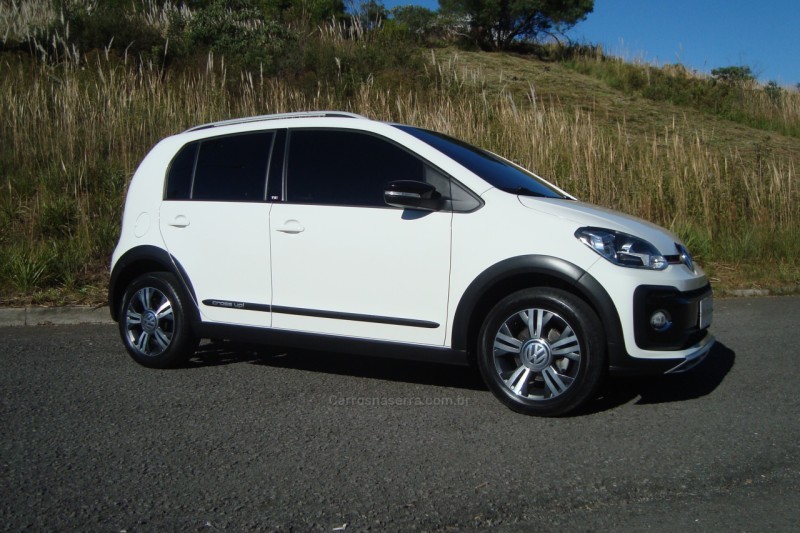 UP 1.0 TSI CROSS 12V FLEX 4P MANUAL - 2018 - FLORES DA CUNHA