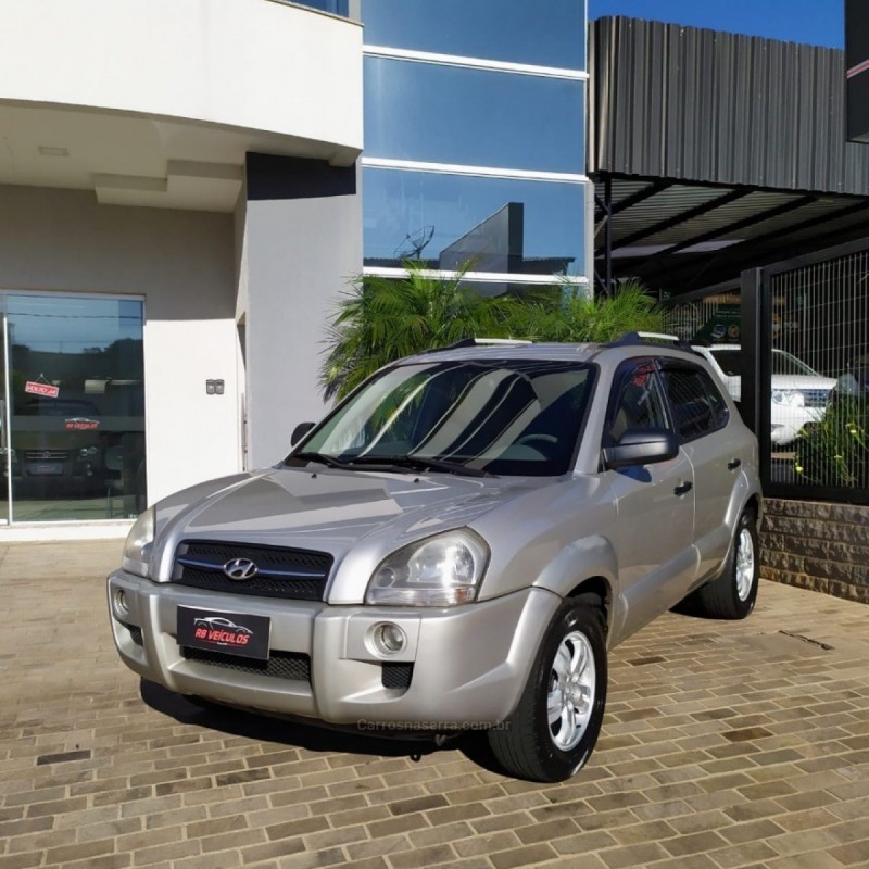 tucson 2.0 mpfi gl 16v 142cv 2wd gasolina 4p manual 2008 guapore
