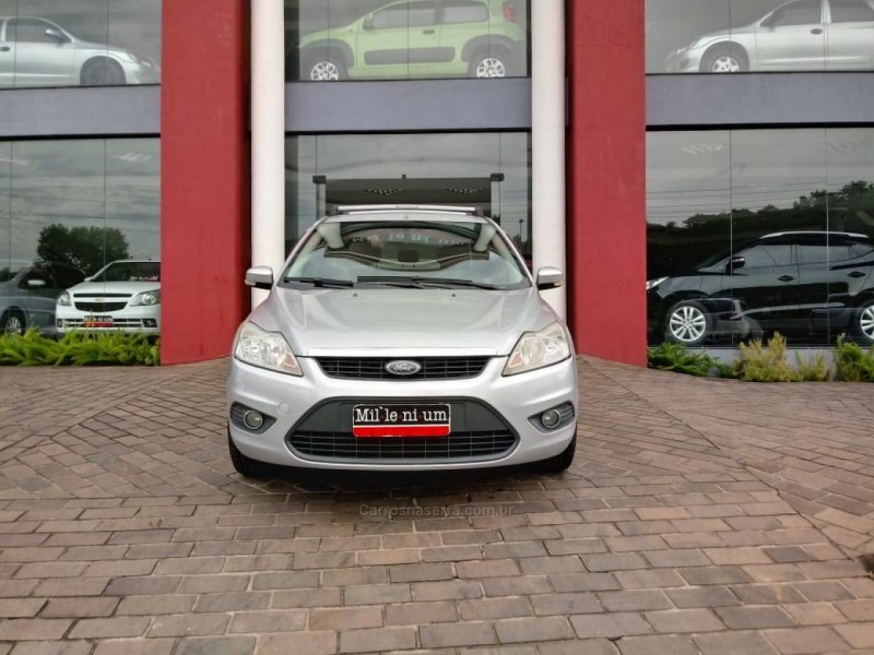 focus 2.0 sedan 16v gasolina 4p manual 2011 serafina correa